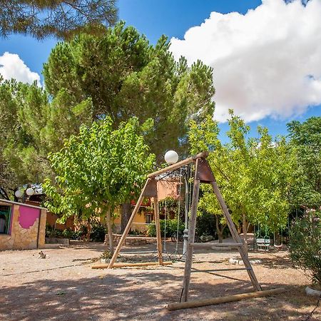 בית הארחה Villamalea 	La Derrubia מראה חיצוני תמונה